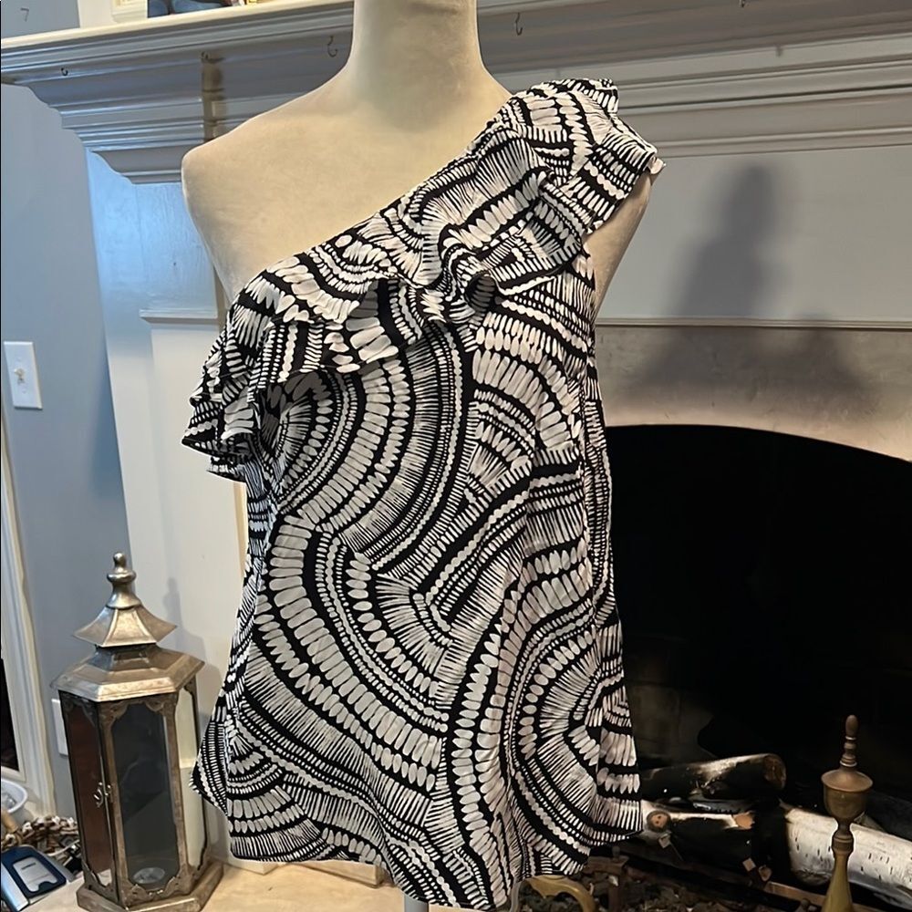 White House Black Market Elegant Black and White One-Shoulder blouse